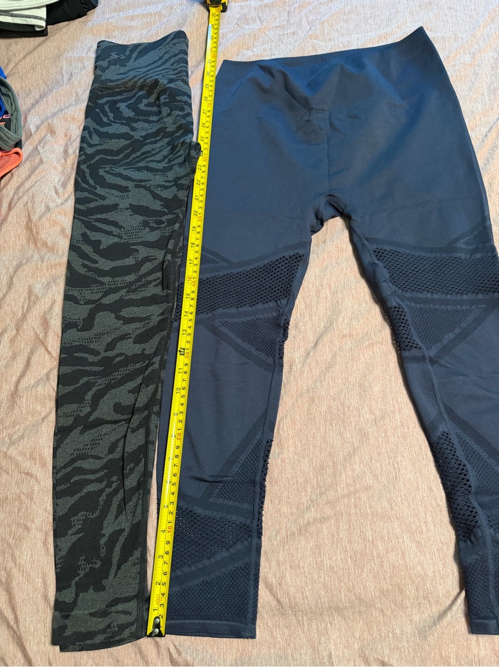 2 pair women’s Active Leggings - Seamless Performance fabletics Medium scrunch